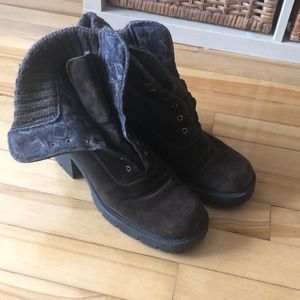 Aquatalia size 7.5 suede chunky heel boots